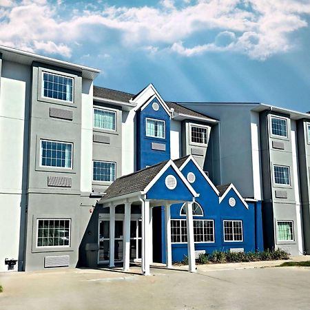 Microtel Inn & Suites By Wyndham Bluffs Council Bluffs Exterior foto
