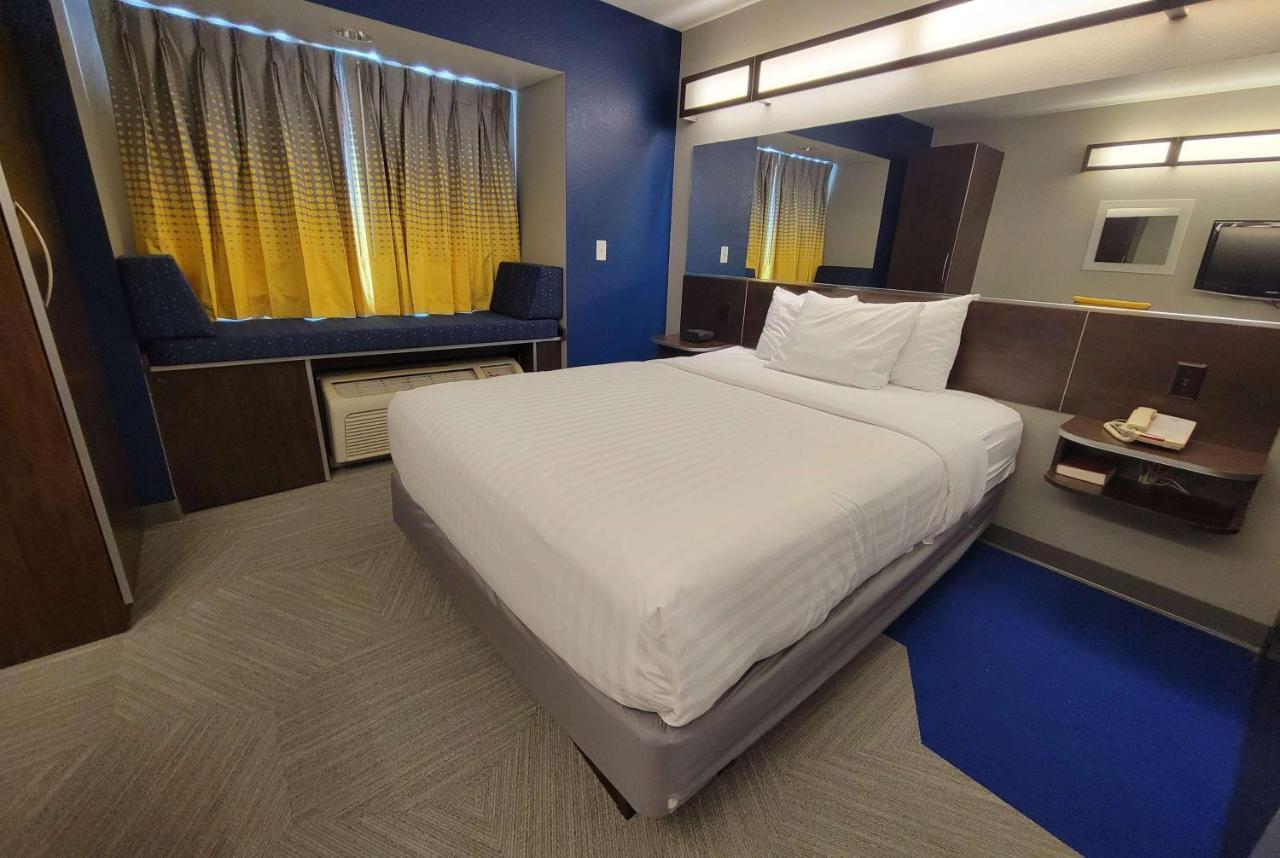 Microtel Inn & Suites By Wyndham Bluffs Council Bluffs Exterior foto
